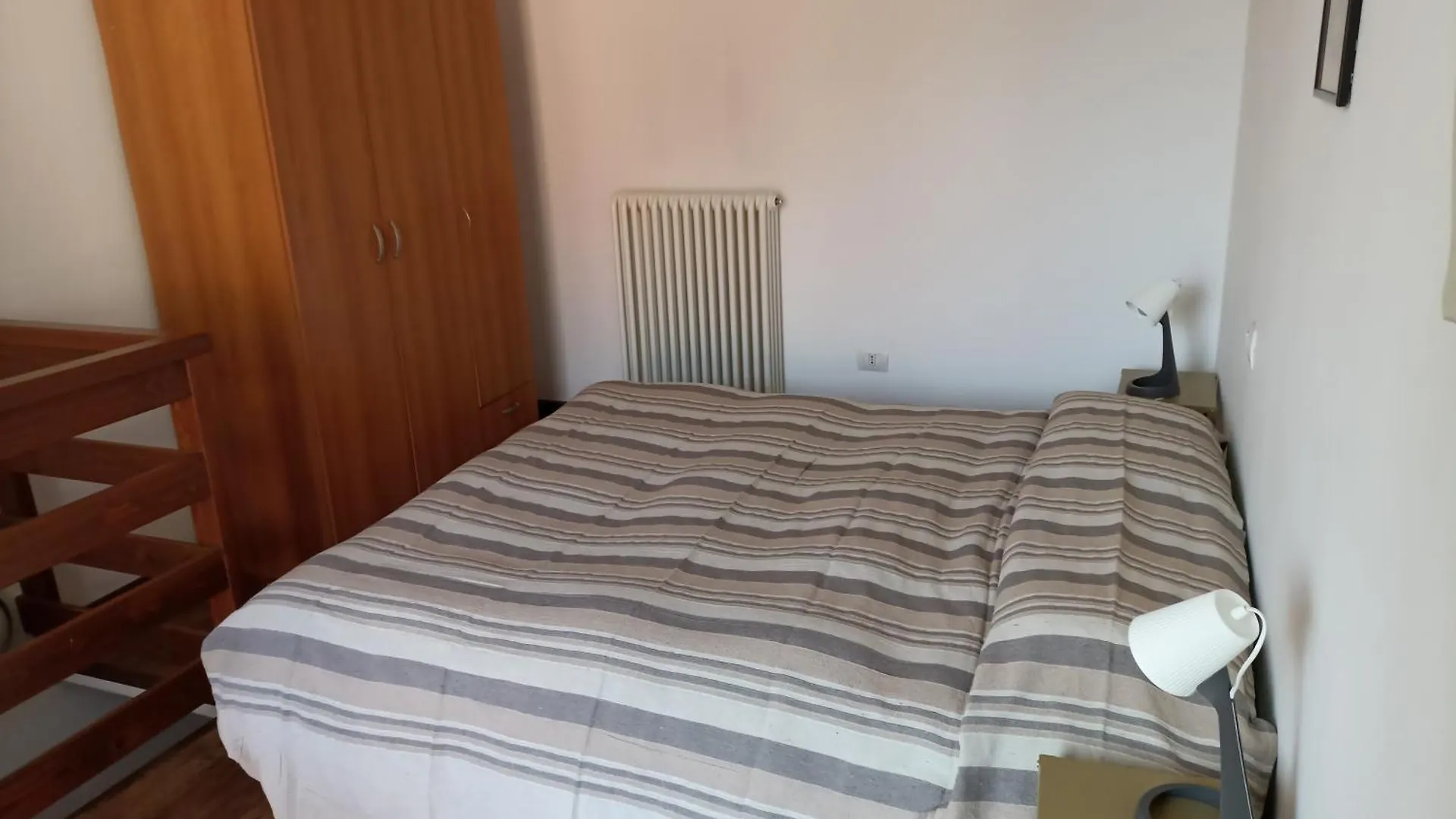 Apartment Appartamento Primo Sole Primaluna Italy